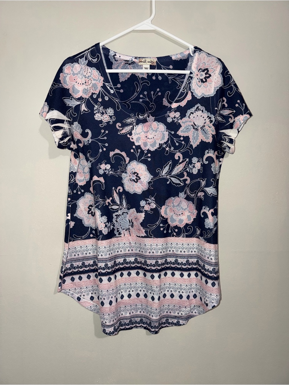 World Unity Navy Blue Floral Border Print Top – Size L